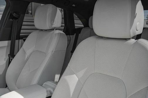 2023 Porsche Macan T