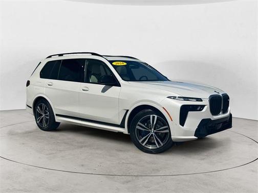 2024 BMW X7 M60i