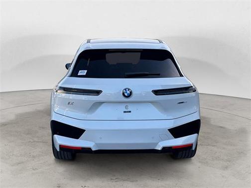 2025 BMW iX xDrive50