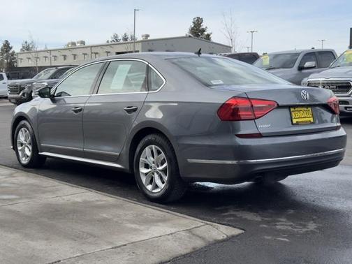 2016 Volkswagen Passat 1.8T S