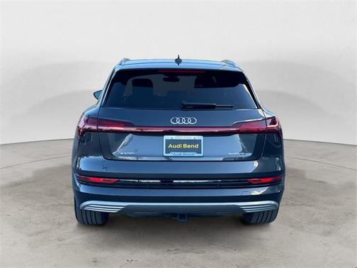 2021 Audi e-tron Premium