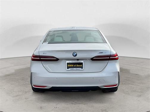 2025 BMW i5 xDrive40