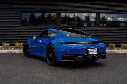 2025 Porsche 911 Carrera GTS