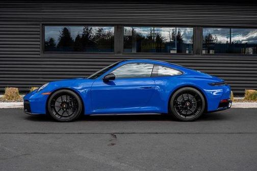 2025 Porsche 911 Carrera GTS