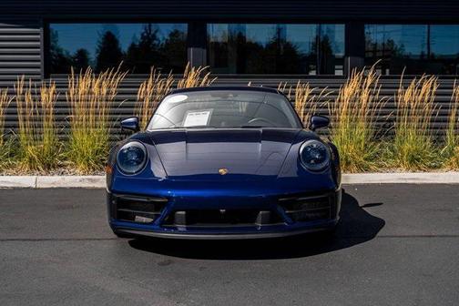 2024 Porsche 911 Carrera GTS