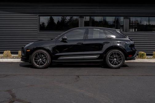 2023 Porsche Macan T