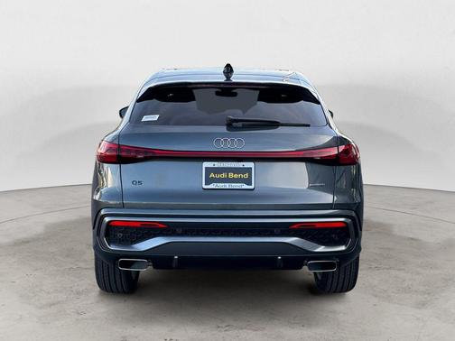 Daytona Gray Pearl 2025 Audi Q5 2.0T Premium