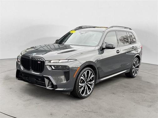 2023 BMW X7 M60i