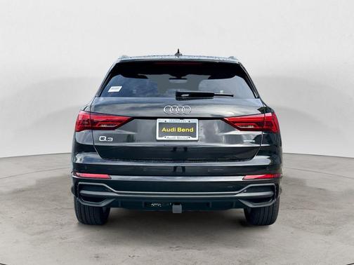 2025 Audi Q3 45 S line Premium