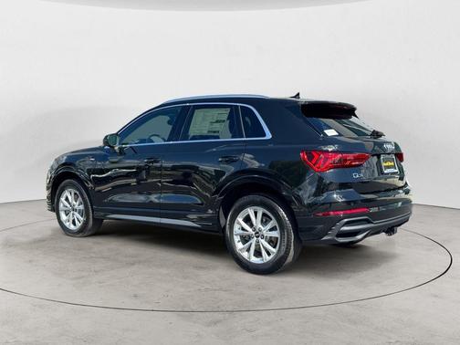 2025 Audi Q3 45 S line Premium