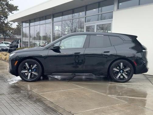 2025 BMW iX xDrive50