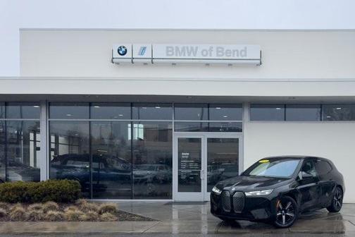 2025 BMW iX xDrive50