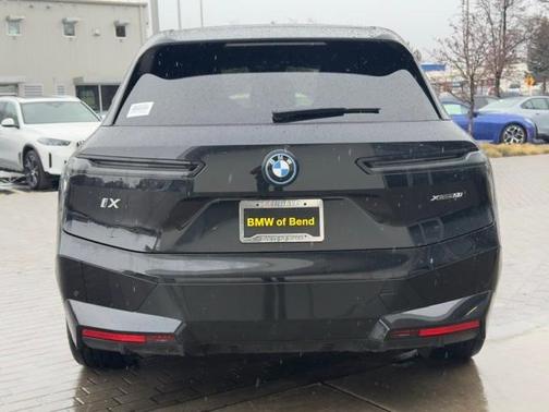 2025 BMW iX xDrive50