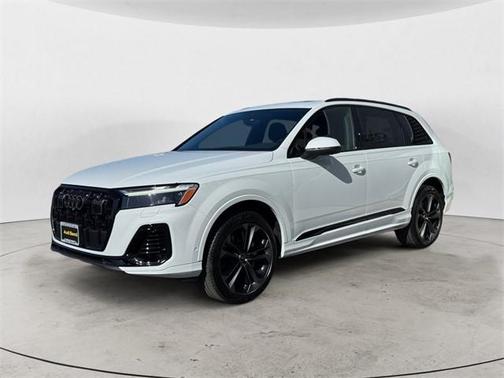 2025 Audi Q7 55 Premium Plus