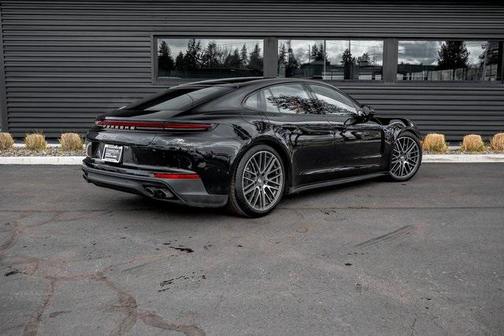 2024 Porsche Panamera Base