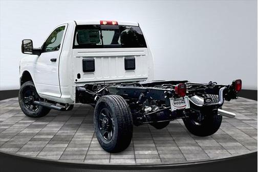 2025 RAM 2500 Tradesman Regular Cab 4x4 8' Box