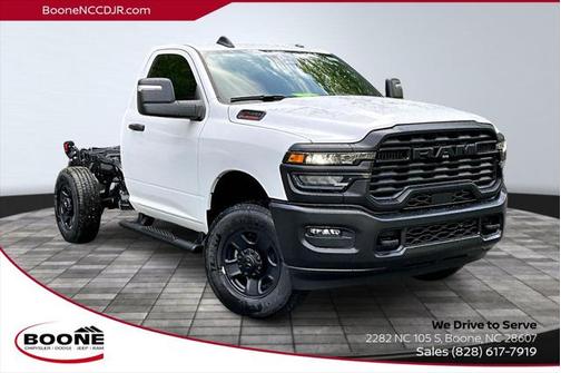 2025 RAM 2500 Tradesman Regular Cab 4x4 8' Box