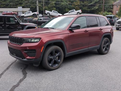 2023 Jeep Grand Cherokee Altitude