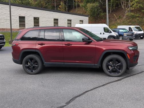 2023 Jeep Grand Cherokee Altitude