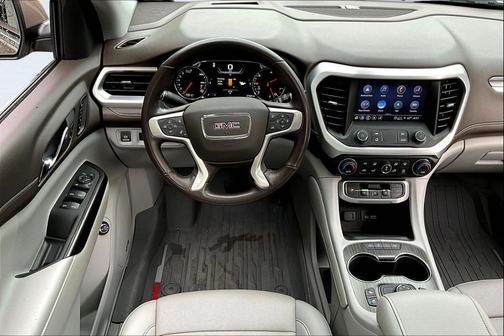 2022 GMC Acadia AWD SLT