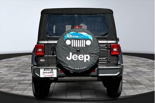 2024 Jeep Wrangler 4-Door Sahara 4x4