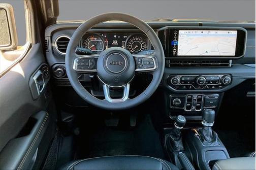 2024 Jeep Wrangler 4-Door Sahara 4x4