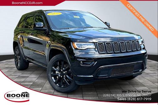 2022 Jeep Grand Cherokee Laredo