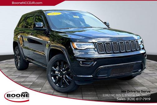 2022 Jeep Grand Cherokee Laredo