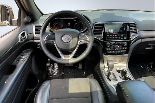 2022 Jeep Grand Cherokee Laredo