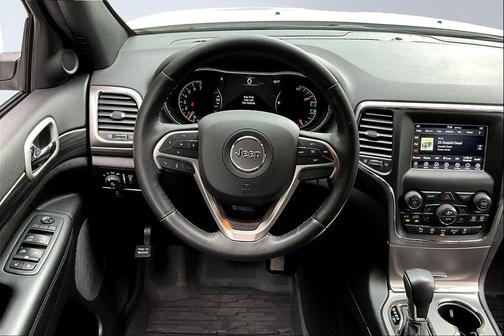 2020 Jeep Grand Cherokee Laredo
