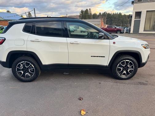 2026 Jeep Compass Trailhawk