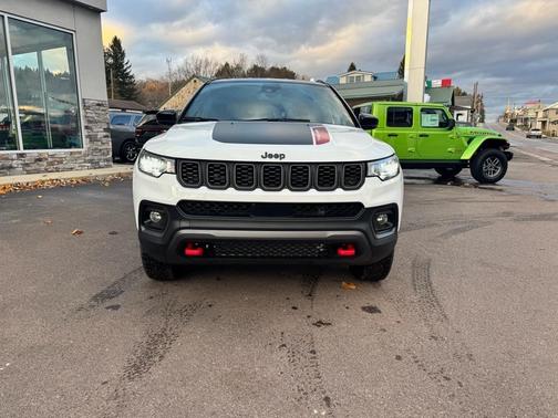 2026 Jeep Compass Trailhawk