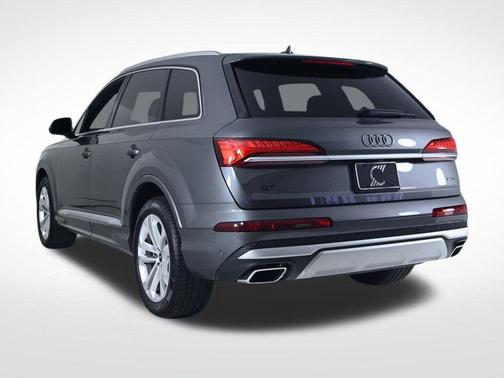 2025 Audi Q7 55 Premium
