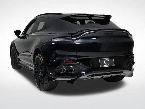 2025 Aston Martin DBX 707