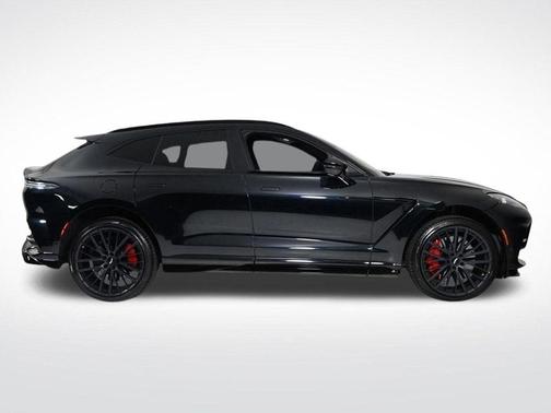 2025 Aston Martin DBX 707