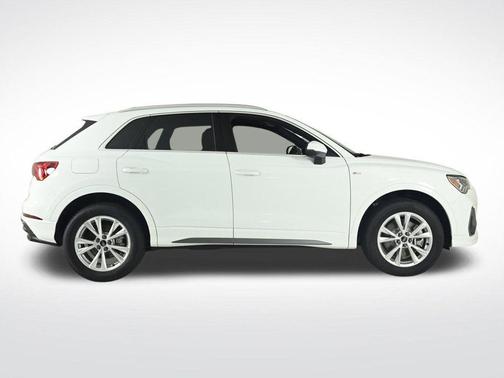 2025 Audi Q3 45 S line Premium