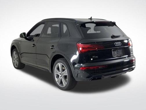 2025 Audi Q5 45 S line quattro Premium