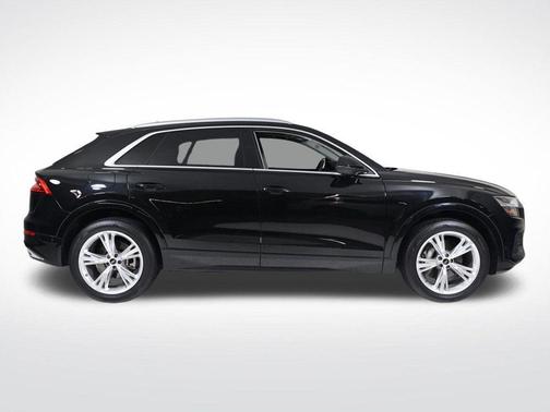2023 Audi Q8 55 Premium Plus