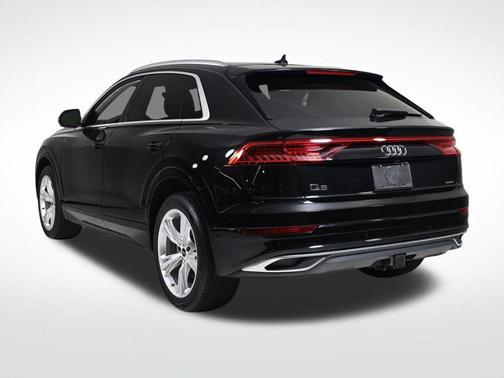 2023 Audi Q8 55 Premium Plus