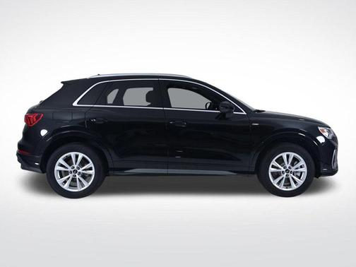 2025 Audi Q3 45 S line Premium