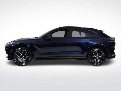 2026 Aston Martin DBX 707