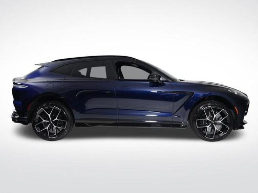 2026 Aston Martin DBX 707