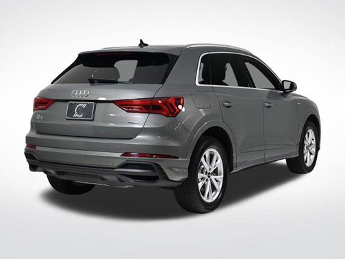 2024 Audi Q3 45 S line Premium