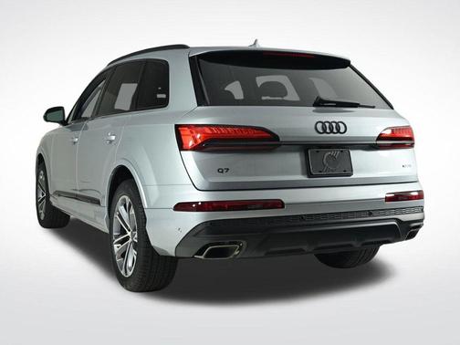 2025 Audi Q7 45 Premium