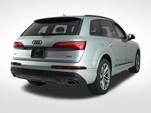 2025 Audi Q7 45 Premium