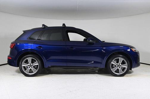 2025 Audi Q5 45 S line quattro Premium