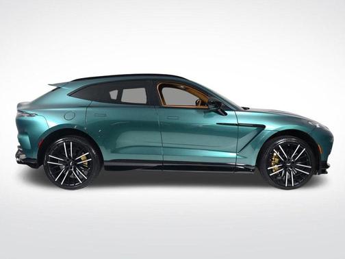2023 Aston Martin DBX 707
