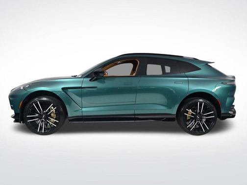 2023 Aston Martin DBX 707