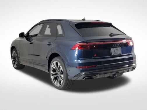 2025 Audi Q8 Premium Plus