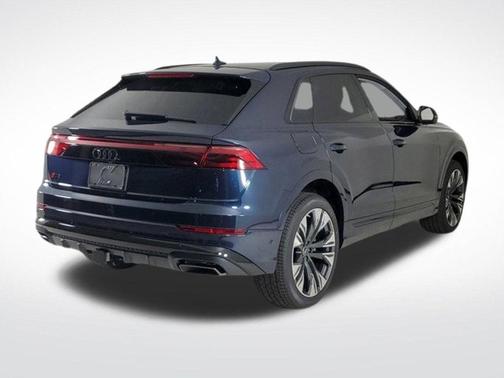 2025 Audi Q8 Premium Plus